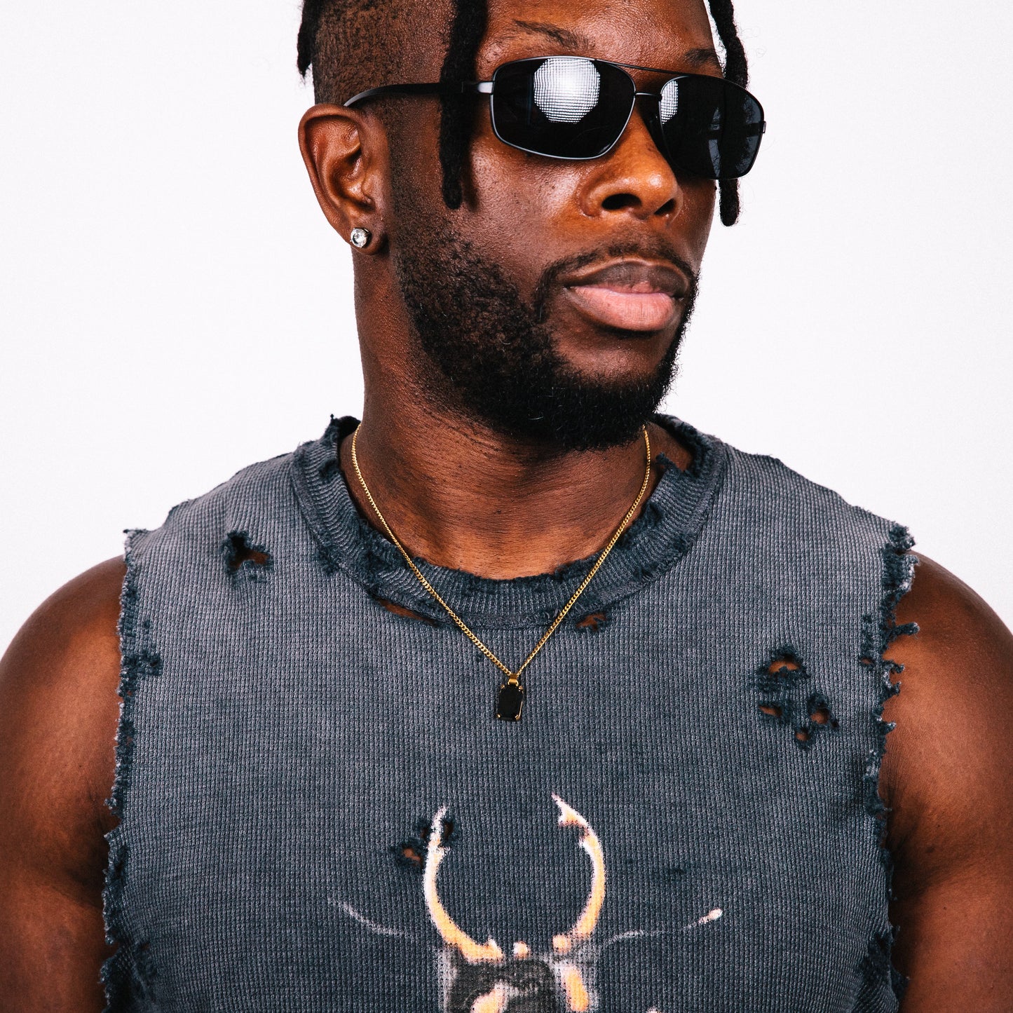 Gravitas Gold Detail 2