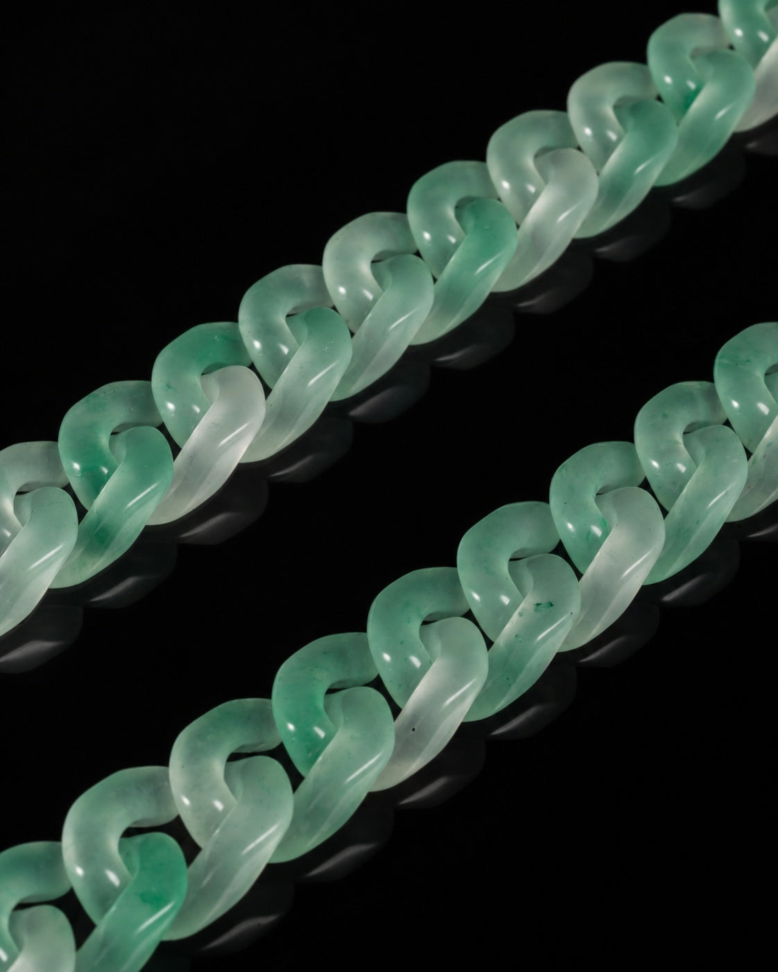 Green jade links, up close